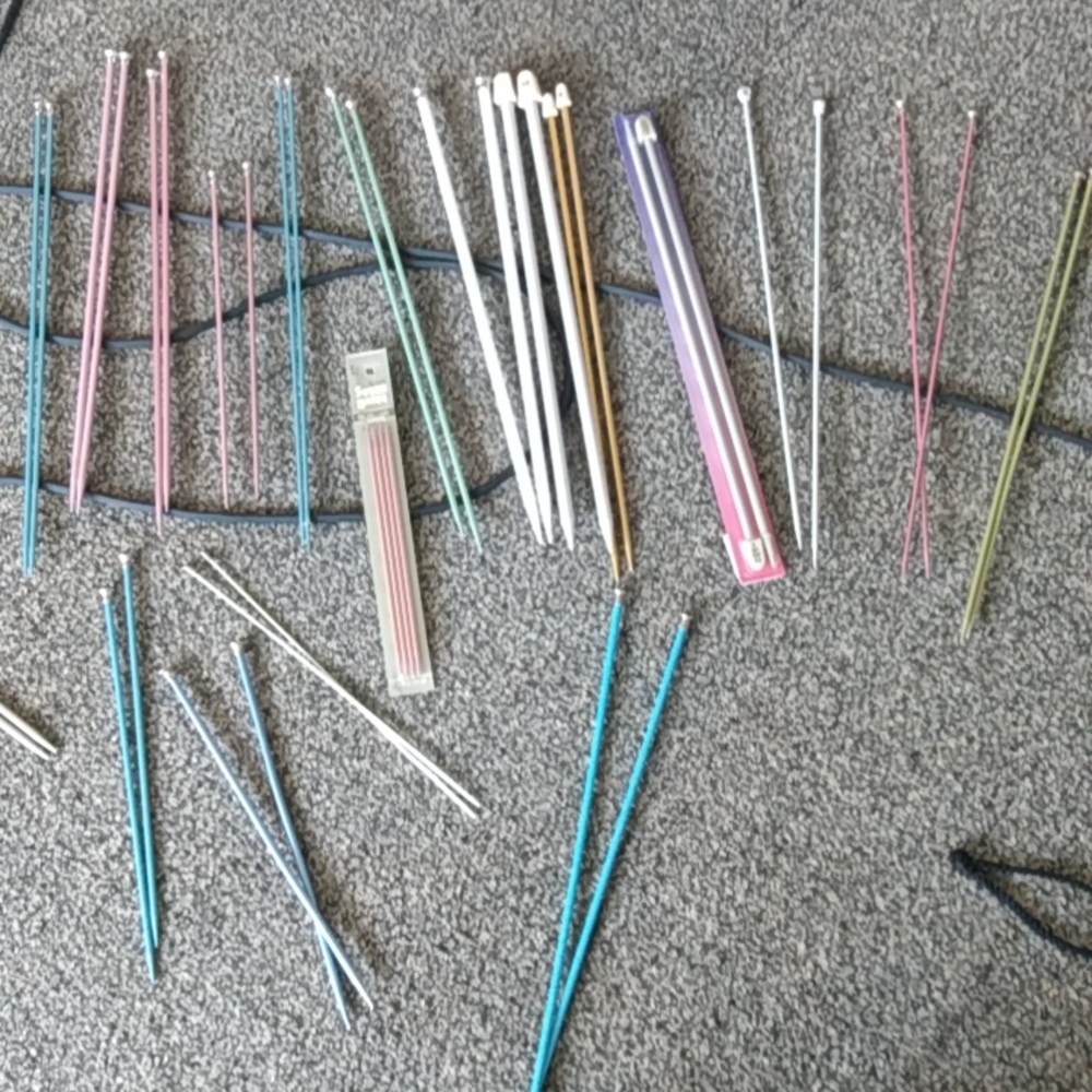 All size knitting needles